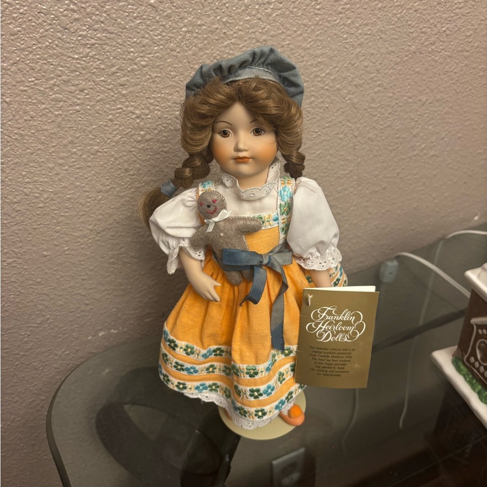 Franklin Heirloom Dolls - Gretel VGUC